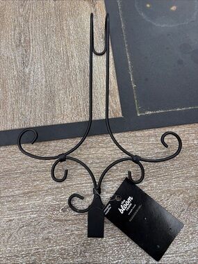bloom Black Decorative wreath holder